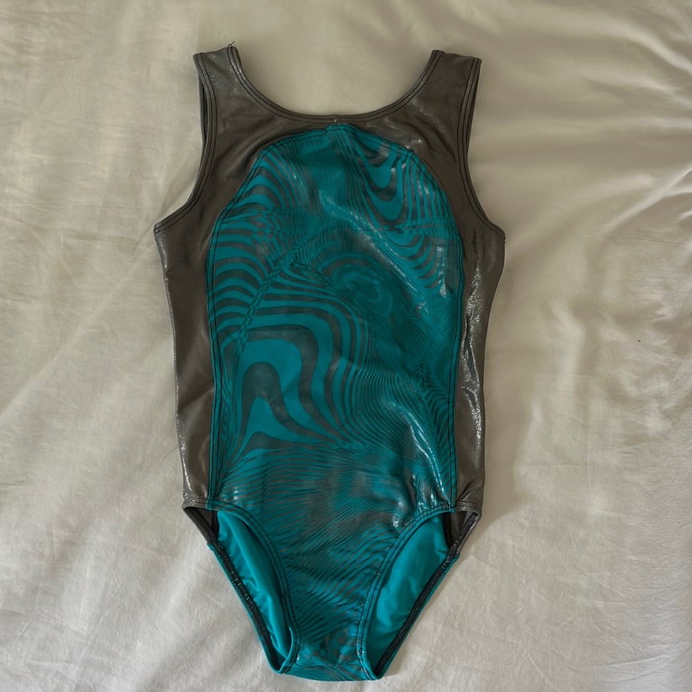 Destira youth size Large. Great condition.